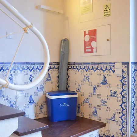 Casa Azul - 2min Walk To The Beach, In The Historical Center Of Sesimbra