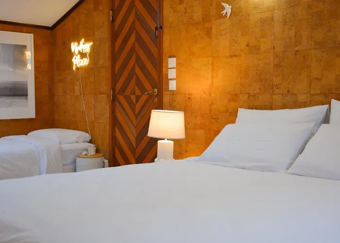 Casa Azul - 2min Walk To The Beach, In The Historical Center Of Sesimbra