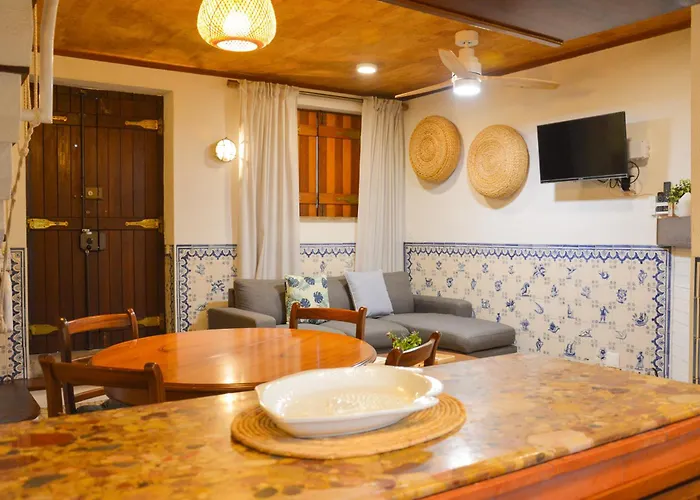 Casa Azul - 2min Walk To The Beach, In The Historical Center Of