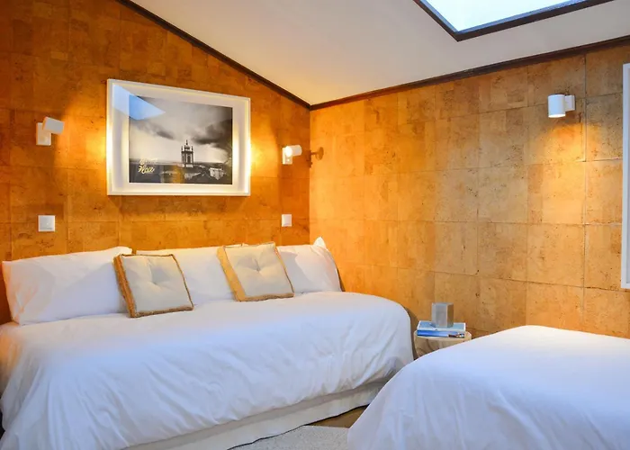 Casa Azul - 2min Walk To The Beach, In The Historical Center Of Apartmán Sesimbra